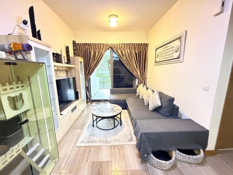 Lakeville, 3 Jurong Lake Link, Boon Lay / Jurong / Tuas, 2 Bedrooms, 807 sqft, Condominium For Rent, by Jessica Foo, 500262680 - Living Room - PropertyGuru.com.sg