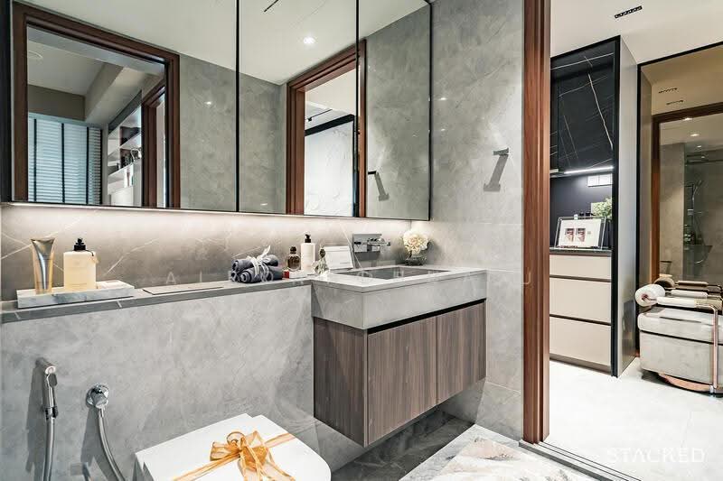 CanningHill Piers, 177 River Valley Road, City Hall / Clarke Quay, 1 Bedroom, 474 sqft, Condominium For Sale, by Alexander Au, 500262681 - Bathroom - PropertyGuru.com.sg