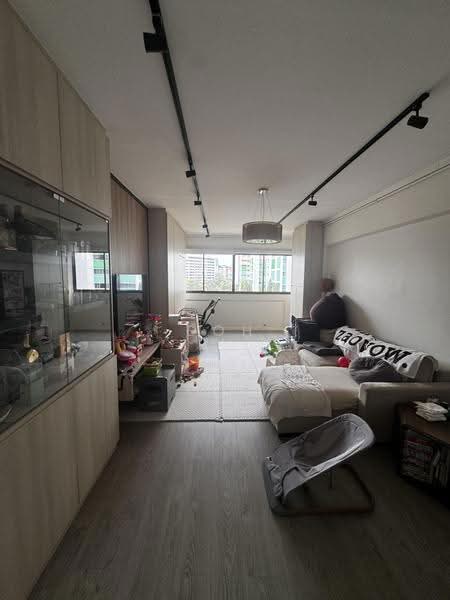 236 Tampines Street 21, 236 Tampines Street 21, Pasir Ris / Tampines, 3 Bedrooms, 1,129 sqft, HDB Flat For Sale, by Soh Shuai Quan (SQ), 500262686 - Living Room - PropertyGuru.com.sg