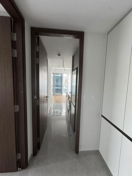 Grand Dunman, 18 Dunman Road, East Coast / Marine Parade, Studio, 300 sqft, Condominium For Rent, by Alfie Isa, 500262688 - Corridor - PropertyGuru.com.sg