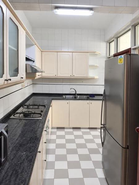 Changi Court, 708 Upper Changi Road East, Bedok / Upper East Coast, 2 Bedrooms, 960 sqft, Condominium For Rent, by Sharon Ho, 500262691 - Kitchen - PropertyGuru.com.sg