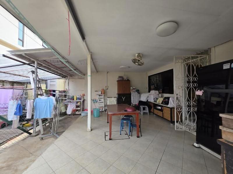 Yong Seng Estate, Jalan Senang, Eunos / Geylang / Paya Lebar, 4 Bedrooms, 2,000 sqft, Corner Terrace For Sale, by Tay Meng Heng, 500262692 - PropertyGuru.com.sg