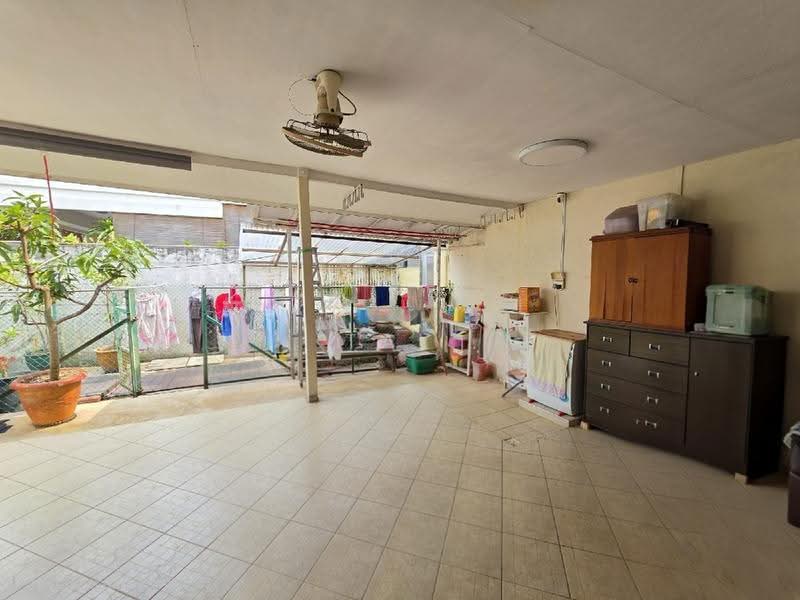 Yong Seng Estate, Jalan Senang, Eunos / Geylang / Paya Lebar, 4 Bedrooms, 2,000 sqft, Corner Terrace For Sale, by Tay Meng Heng, 500262692 - PropertyGuru.com.sg