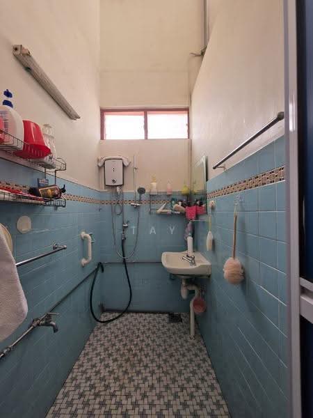 Yong Seng Estate, Jalan Senang, Eunos / Geylang / Paya Lebar, 4 Bedrooms, 2,000 sqft, Corner Terrace For Sale, by Tay Meng Heng, 500262692 - PropertyGuru.com.sg