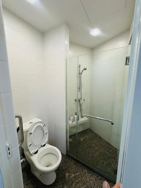Kerrisdale, 30 Sturdee Road, Farrer Park / Serangoon Rd, Room Rental, 100 sqft, Condominium For Rent, by Bunny, 500262701 - Bathroom - PropertyGuru.com.sg