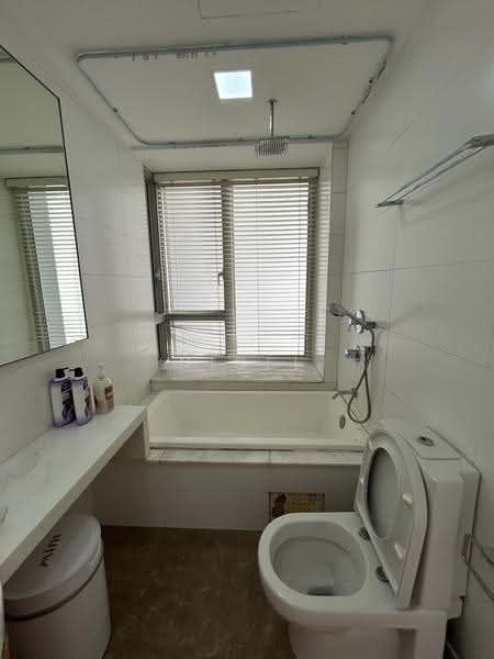 The Centris, 83 Jurong West Central 3, Boon Lay / Jurong / Tuas, Room Rental, 200 sqft, Apartment For Rent, by Nigel Eng, 500262729 - Bathroom - PropertyGuru.com.sg