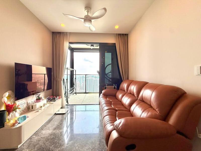 Avenue South Residence, 13 Silat Avenue, Alexandra / Commonwealth, 2 Bedrooms, 657 sqft, Condominium For Sale, by Kavin Kuah, 500262738 - Living Room - PropertyGuru.com.sg