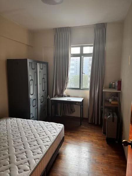 Summerdale, 8 Boon Lay Drive, Boon Lay / Jurong / Tuas, 3 Bedrooms, 1,401 sqft, Condominium For Rent, by Jasmine Tan P H, 500262751 - Bedroom - PropertyGuru.com.sg