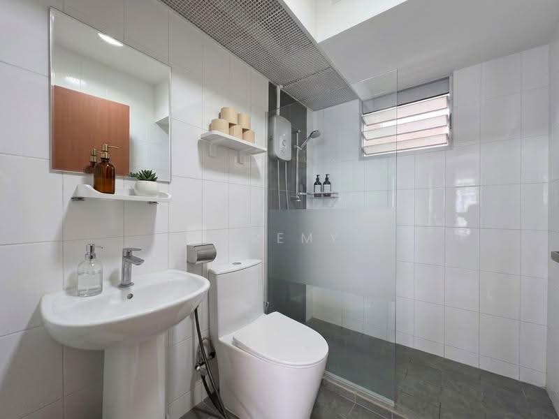 622B Punggol Central, 622B Punggol Central, Hougang / Punggol / Sengkang, 3 Bedrooms, 1,011 sqft, HDB Flat For Sale, by Jeremy Peh, 500262753 - Bathroom - PropertyGuru.com.sg
