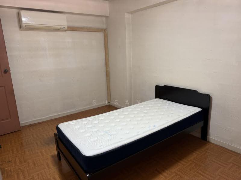 2 Dover Road, 2 Dover Road, Buona Vista / West Coast / Clementi New Town, 2 Bedrooms, 699 sqft, HDB Flat For Rent, by Susan Koh, 500262756 - Bedroom - PropertyGuru.com.sg
