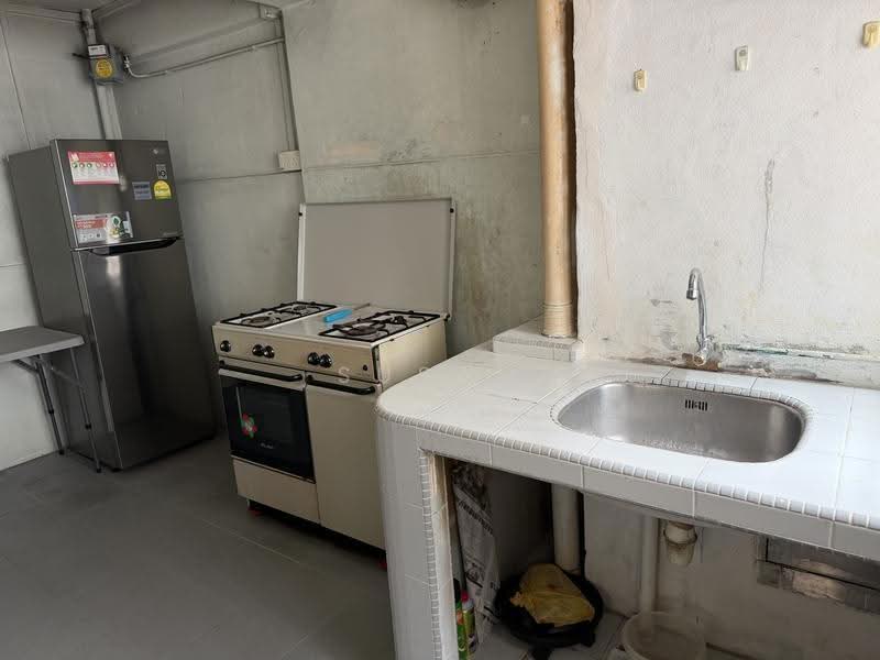 2 Dover Road, 2 Dover Road, Buona Vista / West Coast / Clementi New Town, 2 Bedrooms, 699 sqft, HDB Flat For Rent, by Susan Koh, 500262756 - Kitchen - PropertyGuru.com.sg