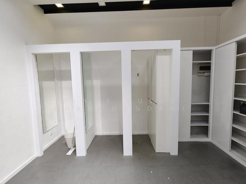 Thomson Plaza, 301 Upper Thomson Road, Ang Mo Kio / Bishan / Thomson, 355 sqft, Food & Beverage For Rent, by Vinay Gulab Khanchandani ( Vincent ), 500262757 - Interior - CommercialGuru.com.sg