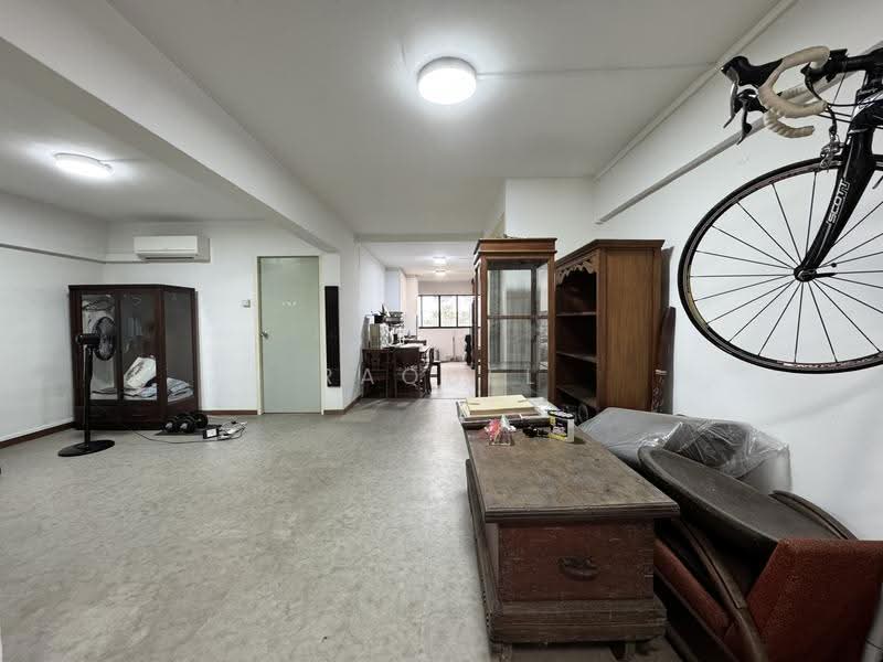 134 Bedok North Street 2, 134 Bedok North Street 2, Bedok / Upper East Coast, 2 Bedrooms, 882 sqft, HDB Flat For Sale, by Raquel Fong, 500262761 - Living Room - PropertyGuru.com.sg