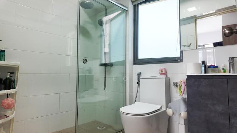 519B Tampines Central 8, 519B Tampines Central 8, Pasir Ris / Tampines, 3 Bedrooms, 904 sqft, HDB Flat For Sale, by Teo Garrick, 500262762 - Bathroom - PropertyGuru.com.sg