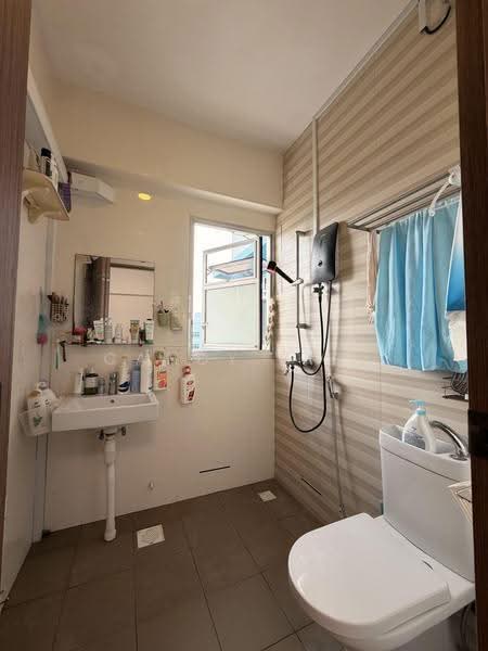 994A Buangkok Link, 994A Buangkok Link, Hougang / Punggol / Sengkang, 1 Bedroom, 506 sqft, HDB Flat For Sale, by Candy ZiQi 紫绮, 500262763 - Bathroom - PropertyGuru.com.sg
