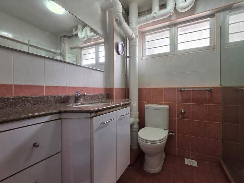 352 Choa Chu Kang Central, 352 Choa Chu Kang Central, Dairy Farm / Bukit Panjang / Choa Chu Kang, 3 Bedrooms, 1,140 sqft, HDB Flat For Sale, by Jeremy Peh, 500262770 - Bathroom - PropertyGuru.com.sg