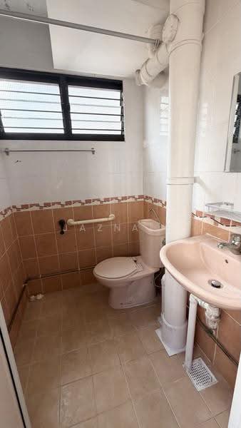 504 Ang Mo Kio Avenue 8, 504 Ang Mo Kio Avenue 8, Ang Mo Kio / Bishan / Thomson, Room Rental, 150 sqft, HDB Flat For Rent, by Jaznale Ng, 500262781 - Bathroom - PropertyGuru.com.sg