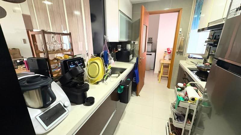 Sunglade, 3 Serangoon Avenue 2, Hougang / Punggol / Sengkang, 3 Bedrooms, 1,152 sqft, Condominium For Rent, by Rachel Lau, 500262791 - Kitchen - PropertyGuru.com.sg