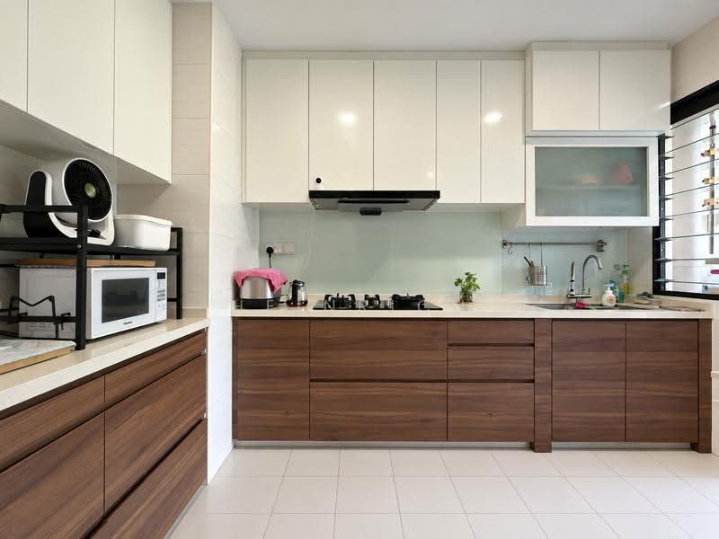 132A Canberra Crescent, 132A Canberra Crescent, Sembawang / Yishun, 3 Bedrooms, 990 sqft, HDB Flat For Sale, by Heinrich Tan (陈少洪), 500262792 - Kitchen - PropertyGuru.com.sg