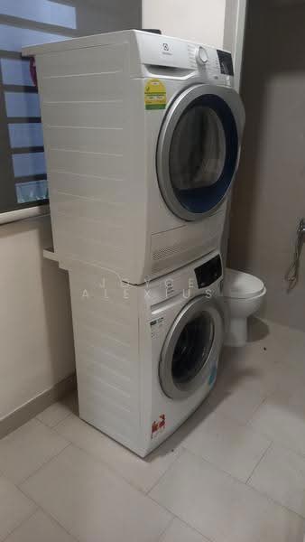 Robin Residences, 1 Robin Drive, Tanglin / Holland / Bukit Timah, 3 Bedrooms, 1,195 sqft, Condominium For Rent, by Joyce Alexius, 500262794 - PropertyGuru.com.sg