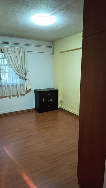 197 Bishan Street 13, 197 Bishan Street 13, Ang Mo Kio / Bishan / Thomson, 3 Bedrooms, 904 sqft, HDB Flat For Sale, by Tan Chee Peng, 500262798 - Bedroom - PropertyGuru.com.sg