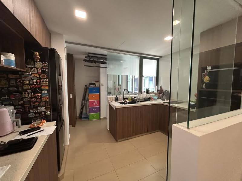 Chantilly Rise, 82 Hillview Avenue, Dairy Farm / Bukit Panjang / Choa Chu Kang, 3 Bedrooms, 1,206 sqft, Condominium For Sale, by Patrick Ang, 500262818 - Kitchen - PropertyGuru.com.sg