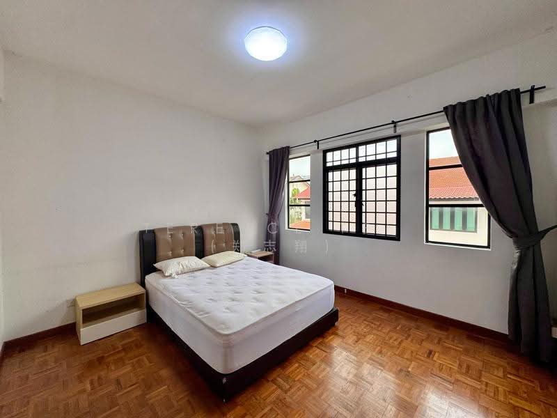 St Patrick's Court, 27A St. Patrick's Road, East Coast / Marine Parade, 2 Bedrooms, 980 sqft, Apartment For Rent, by Terence Tee (郑志翔), 500262827 - Master Bedroom - PropertyGuru.com.sg