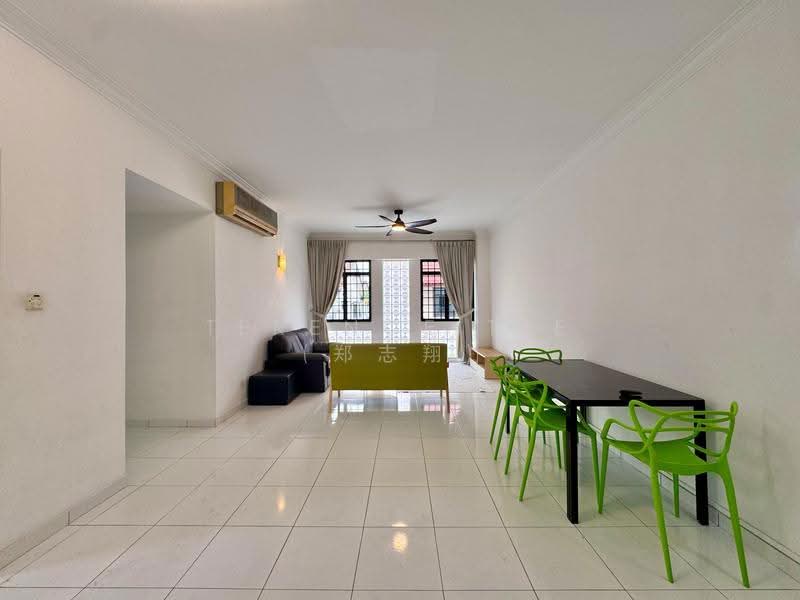 St Patrick's Court, 27A St. Patrick's Road, East Coast / Marine Parade, 2 Bedrooms, 980 sqft, Apartment For Rent, by Terence Tee (郑志翔), 500262827 - Living Room - PropertyGuru.com.sg