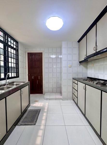 St Patrick's Court, 27A St. Patrick's Road, East Coast / Marine Parade, 2 Bedrooms, 980 sqft, Apartment For Rent, by Terence Tee (郑志翔), 500262827 - Kitchen - PropertyGuru.com.sg