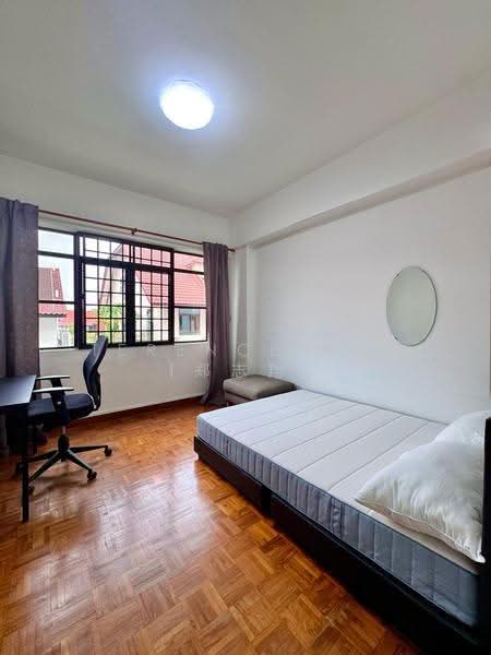 St Patrick's Court, 27A St. Patrick's Road, East Coast / Marine Parade, 2 Bedrooms, 980 sqft, Apartment For Rent, by Terence Tee (郑志翔), 500262827 - Common Bedroom - PropertyGuru.com.sg