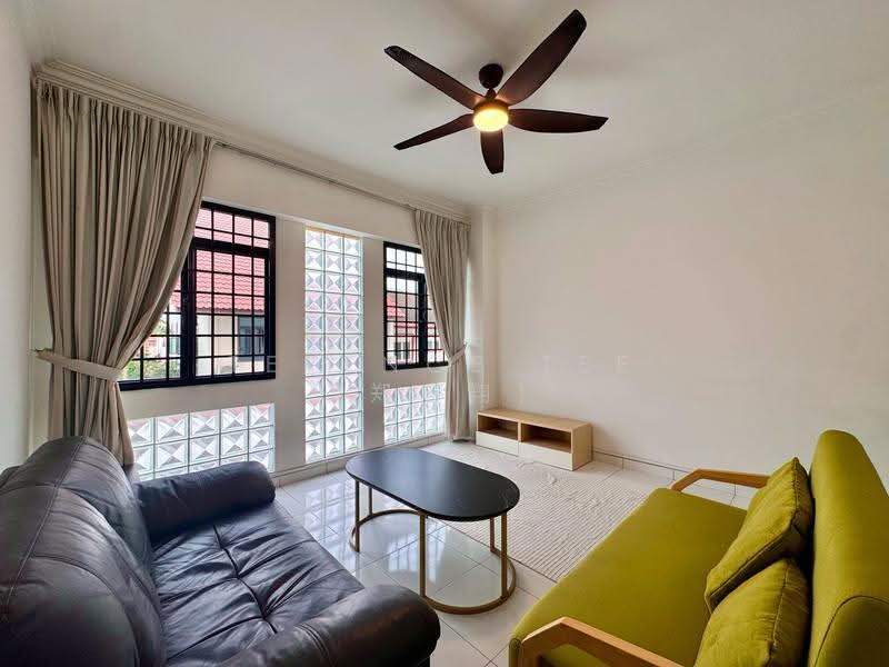 St Patrick's Court, 27A St. Patrick's Road, East Coast / Marine Parade, 2 Bedrooms, 980 sqft, Apartment For Rent, by Terence Tee (郑志翔), 500262827 - Living Room - PropertyGuru.com.sg