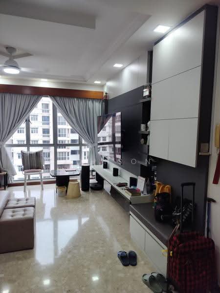 The Florida, 76 Hougang Avenue 7, Hougang / Punggol / Sengkang, 3 Bedrooms, 1,292 sqft, Condominium For Sale, by Johnson Ng, 500262830 - Living Room - PropertyGuru.com.sg