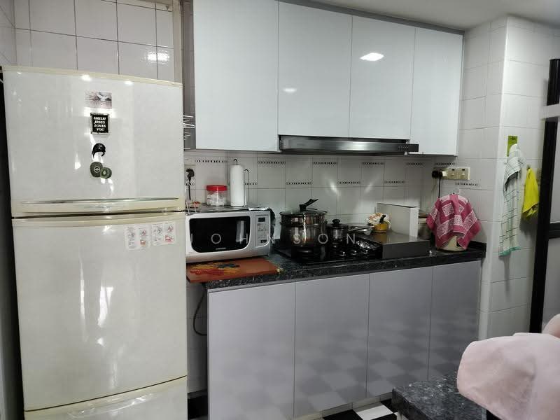 The Florida, 76 Hougang Avenue 7, Hougang / Punggol / Sengkang, 3 Bedrooms, 1,292 sqft, Condominium For Sale, by Johnson Ng, 500262830 - Kitchen - PropertyGuru.com.sg