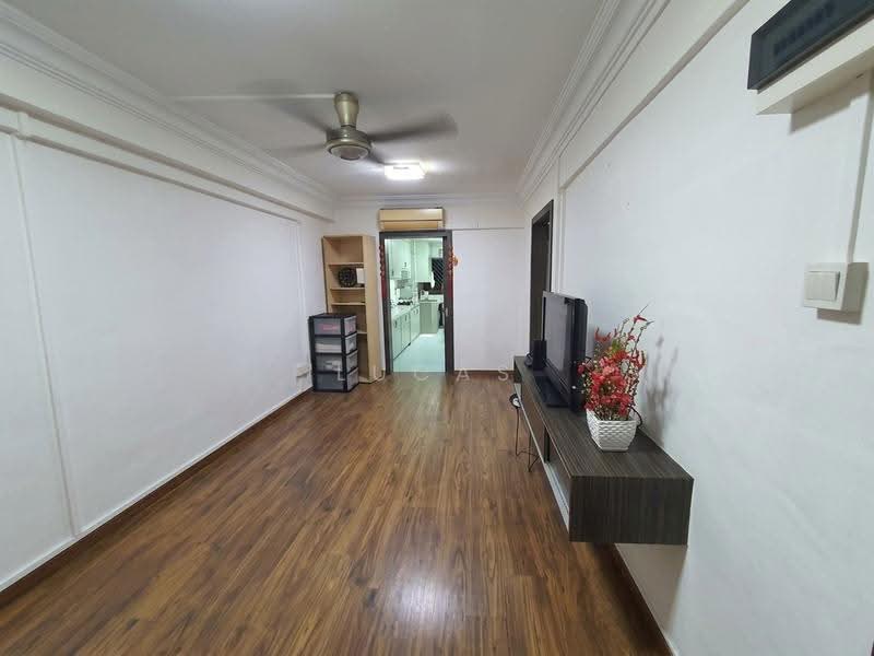 465 Ang Mo Kio Avenue 10, 465 Ang Mo Kio Avenue 10, Ang Mo Kio / Bishan / Thomson, 2 Bedrooms, 731 sqft, HDB Flat For Sale, by Lucas Lim, 500262840 - Living Room - PropertyGuru.com.sg