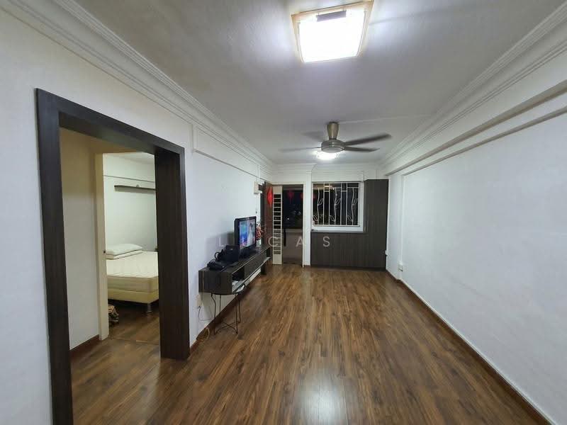 465 Ang Mo Kio Avenue 10, 465 Ang Mo Kio Avenue 10, Ang Mo Kio / Bishan / Thomson, 2 Bedrooms, 731 sqft, HDB Flat For Sale, by Lucas Lim, 500262840 - Living Room - PropertyGuru.com.sg