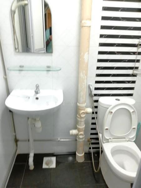 17 Hougang Avenue 3, 17 Hougang Avenue 3, Hougang / Punggol / Sengkang, Room Rental, 130 sqft, HDB Flat For Rent, by Steven Choo, 500262844 - Bathroom - PropertyGuru.com.sg