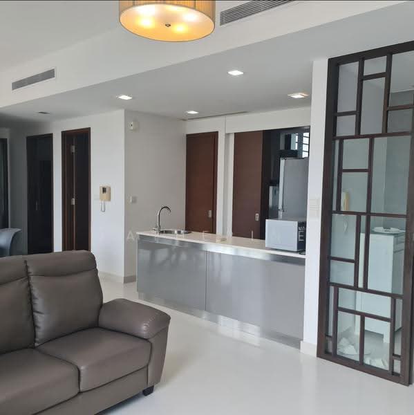 The Suites @ Central, 57-57A Devonshire Road, Orchard / River Valley, 3 Bedrooms, 1,399 sqft, Condominium For Rent, by Catherine Ong, 500262864 - Dry Kitchen - PropertyGuru.com.sg
