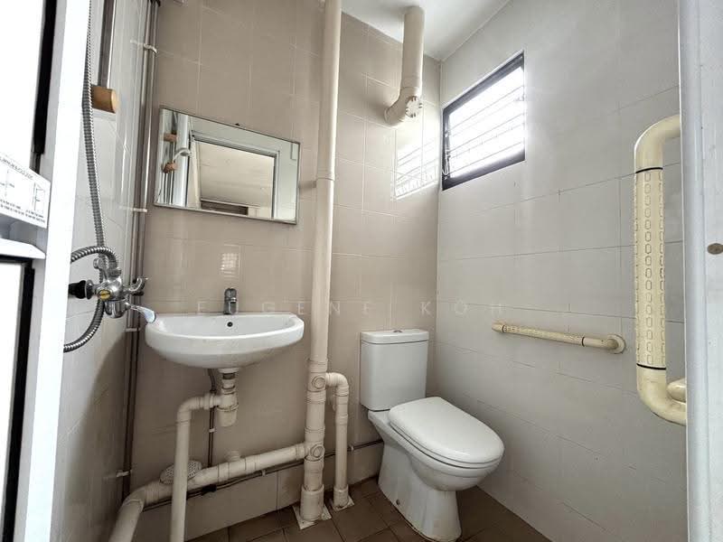 127 Ang Mo Kio Avenue 3, 127 Ang Mo Kio Avenue 3, Ang Mo Kio / Bishan / Thomson, 2 Bedrooms, 721 sqft, HDB Flat For Sale, by Eugene Koh, 500262878 - PropertyGuru.com.sg
