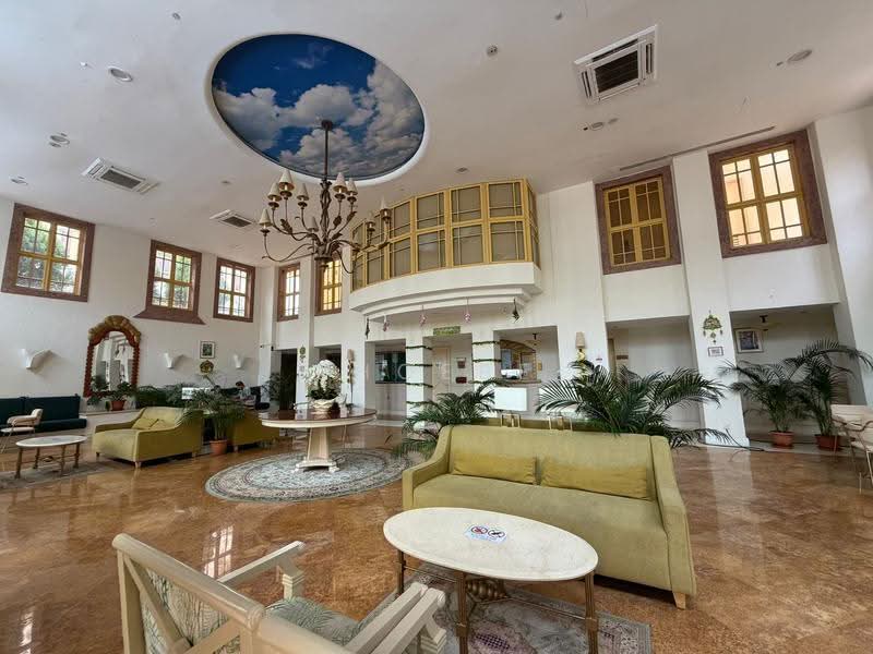 Villa Marina, 21 Jalan Sempadan, East Coast / Marine Parade, 4 Bedrooms, 2,024 sqft, Condominium For Sale, by Phoebe Toh Wan Ru, 500262893 - Lobby - PropertyGuru.com.sg