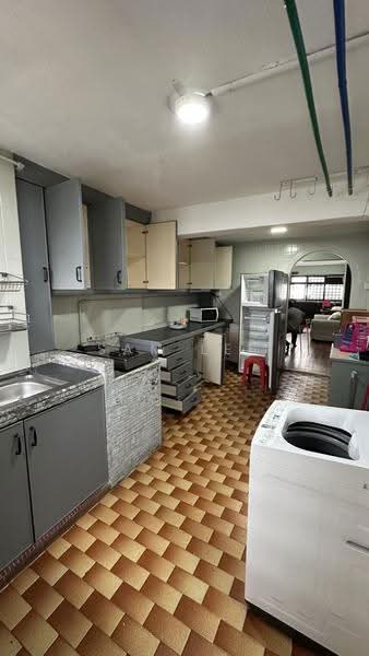 15 Telok Blangah Crescent, 15 Telok Blangah Crescent, Harbourfront / Telok Blangah, 2 Bedrooms, 807 sqft, HDB Flat For Rent, by Sam Lee, 500262894 - Kitchen - PropertyGuru.com.sg