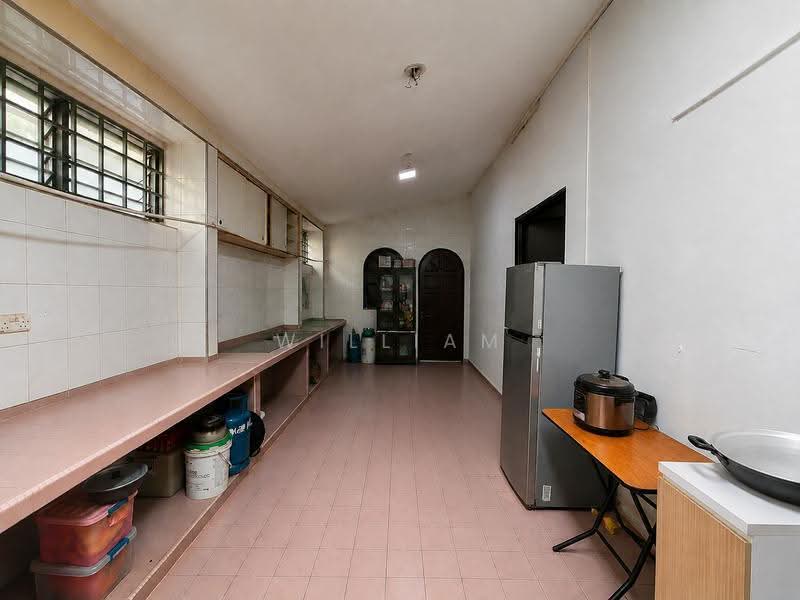 Kovan Semi-Detached, 1km to Rosyth Pri & Serangoon North MRT, 999 Year Semi-D. Walk to MRT & 1 Km to Rosyth Near Jalan Limbok / Phillips Avenue, Hougang / Punggol / Sengkang, 4 Bedrooms, 2,300 sqft, Semi-Detached House For Sale, by William Hong, 500262897 - Kitchen - PropertyGuru.com.sg