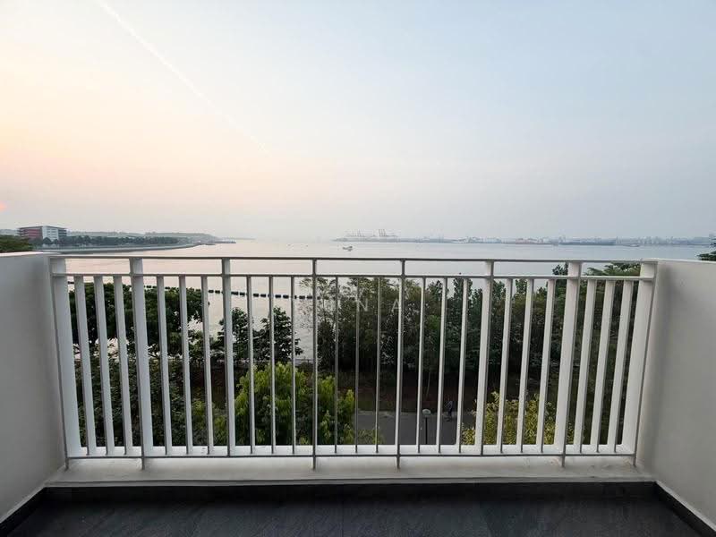 420A Northshore Drive, 420A Northshore Drive, Hougang / Punggol / Sengkang, 3 Bedrooms, 1,237 sqft, HDB Flat For Sale, by Yuna Lim, 500262899 - Balcony - PropertyGuru.com.sg