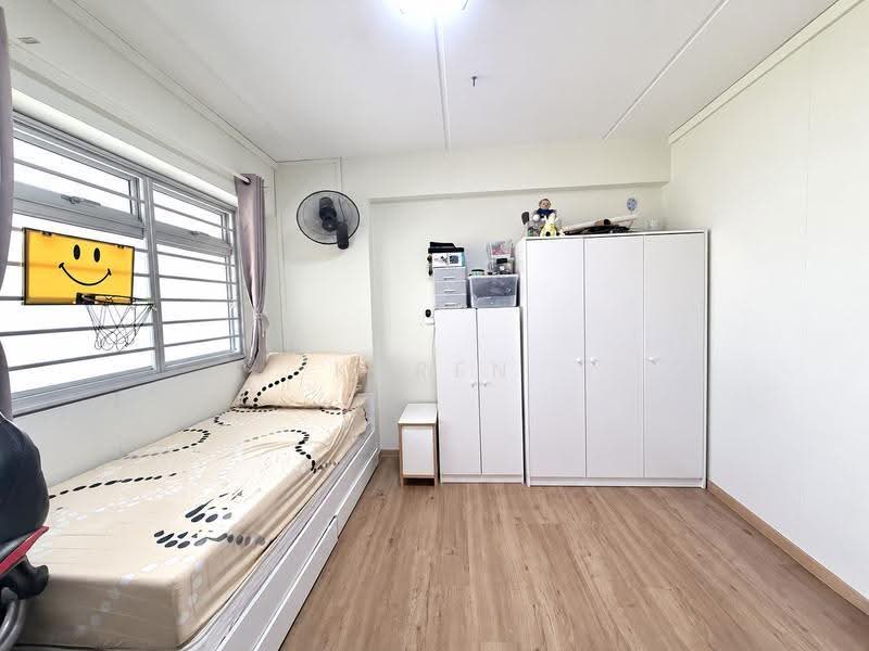 742 Tampines Street 72, 742 Tampines Street 72, Pasir Ris / Tampines, 3 Bedrooms, 1,076 sqft, HDB Flat For Sale, by Karen Cheng, 500262904 - Bedroom - PropertyGuru.com.sg