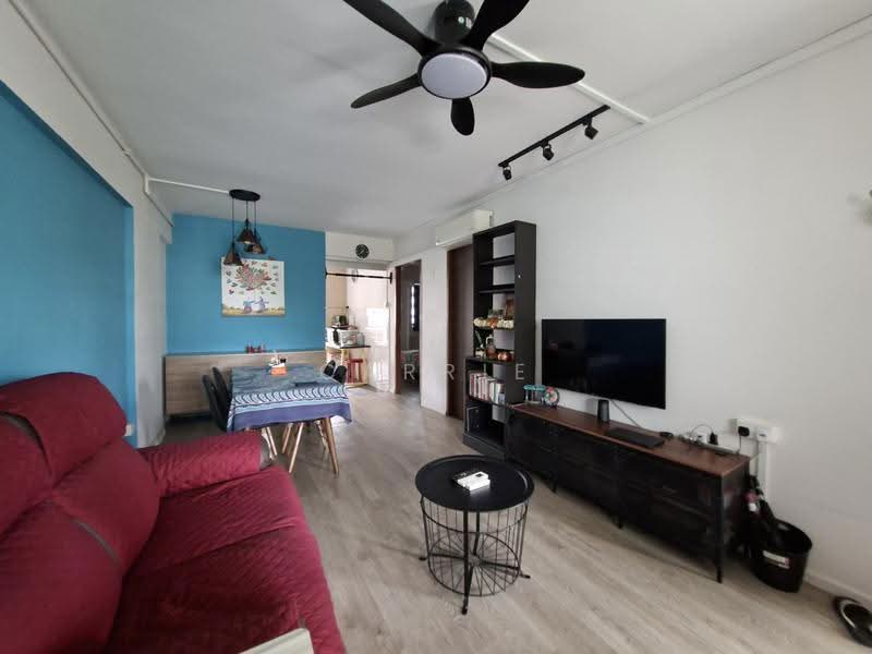 301 Jurong East Street 32, 301 Jurong East Street 32, Boon Lay / Jurong / Tuas, 2 Bedrooms, 720 sqft, HDB Flat For Sale, by Carrie Yap, 500262908 - Living Room - PropertyGuru.com.sg