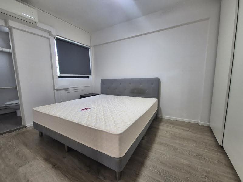 301 Jurong East Street 32, 301 Jurong East Street 32, Boon Lay / Jurong / Tuas, 2 Bedrooms, 720 sqft, HDB Flat For Sale, by Carrie Yap, 500262908 - Bedroom - PropertyGuru.com.sg