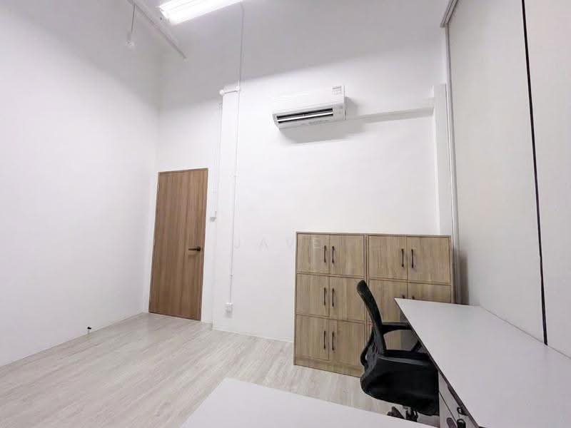 Midview Building, 50 Bukit Batok Street 23, Dairy Farm / Bukit Panjang / Choa Chu Kang, 140 sqft, Light Industrial (B1) For Rent, by Jave Lim, 500262915 - CommercialGuru.com.sg