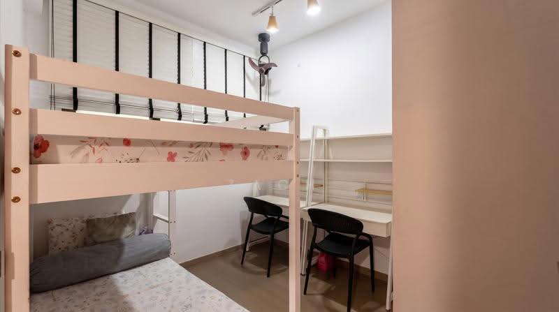 Penrose, 30 Sims Drive, Eunos / Geylang / Paya Lebar, 2 Bedrooms, 710 sqft, Condominium For Sale, by Zach Tan, 500262926 - Bedroom - PropertyGuru.com.sg