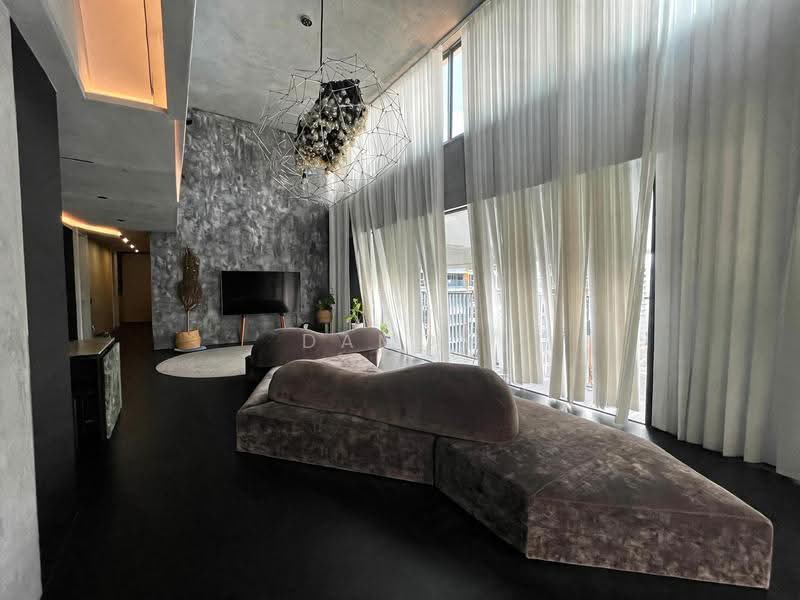 Coco Palms, 19 Pasir Ris Grove, Pasir Ris / Tampines, 5 Bedrooms, 2,928 sqft, Condominium For Sale, by Damon Chua, 500262938 - Living Room - PropertyGuru.com.sg