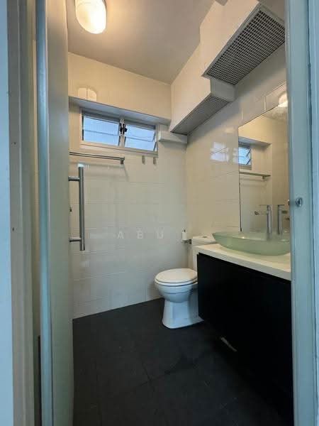211D Punggol Walk, 211D Punggol Walk, Hougang / Punggol / Sengkang, 2 Bedrooms, 750 sqft, HDB Flat For Rent, by Abu ., 500262945 - Bathroom - PropertyGuru.com.sg