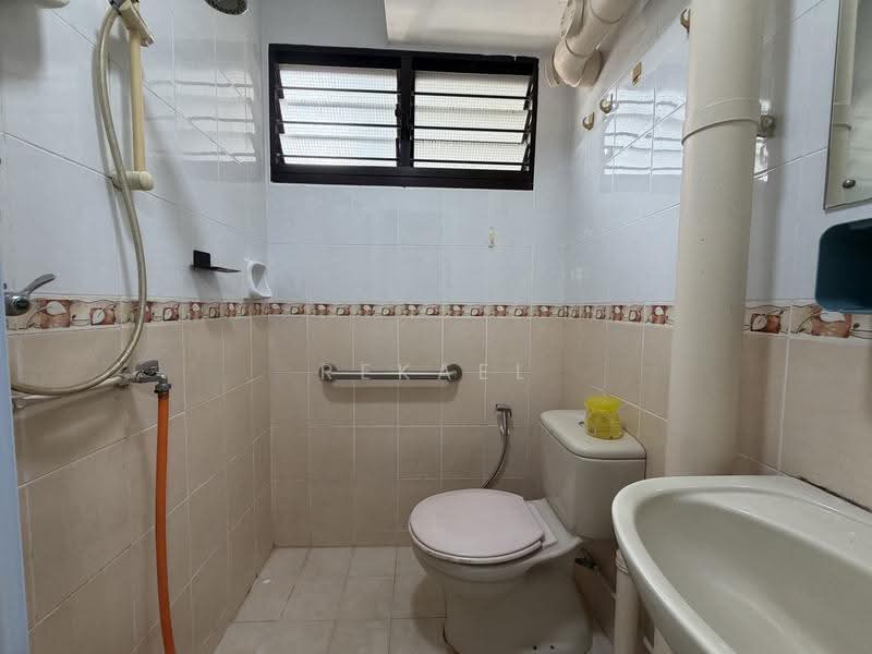 515 Bedok North Avenue 2, 515 Bedok North Avenue 2, Bedok / Upper East Coast, Room Rental, 721 sqft, HDB Flat For Rent, by Rekael Das, 500262956 - PropertyGuru.com.sg